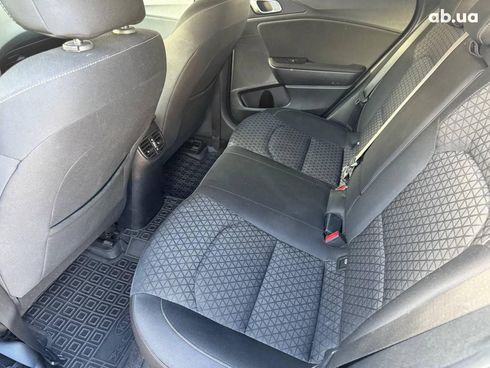 Kia Cee'd 2020 серый - фото 27