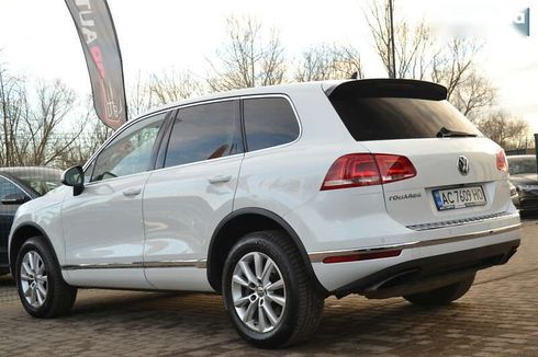 Volkswagen Touareg 2015 - фото 17