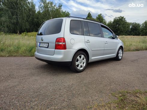 Volkswagen Touran 2006 серый - фото 3
