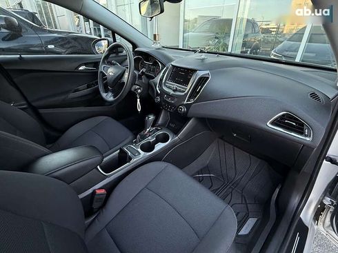 Chevrolet Cruze 2018 - фото 14