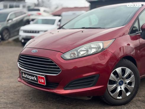 Ford Fiesta 2016 красный - фото 2