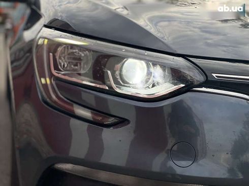 Renault Megane 2017 - фото 14