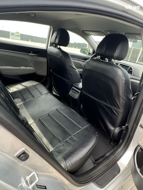 Hyundai Elantra 2017 серый - фото 12