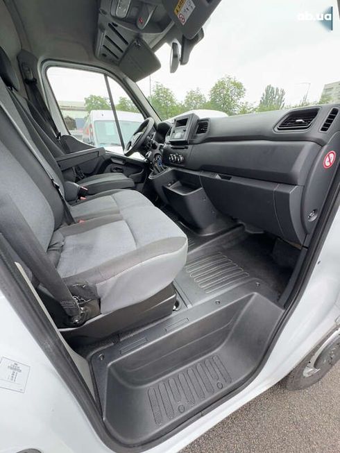 Renault Master 2020 - фото 24