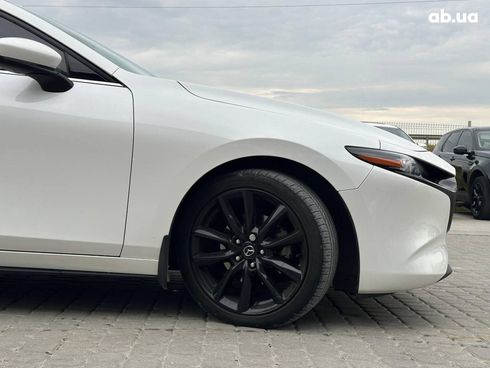 Mazda 3 2019 белый - фото 13