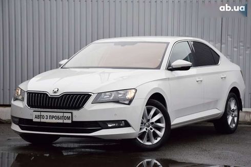 Skoda Superb 2019 - фото 3