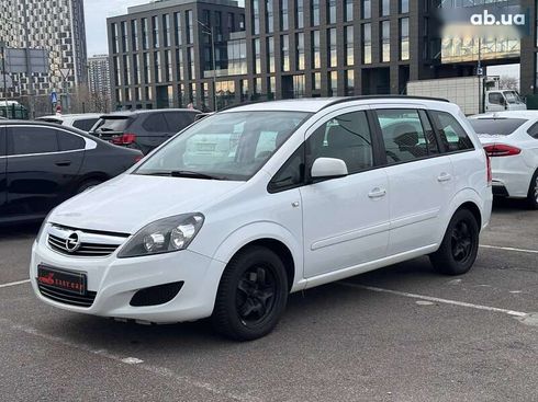 Opel Zafira 2013 - фото 28