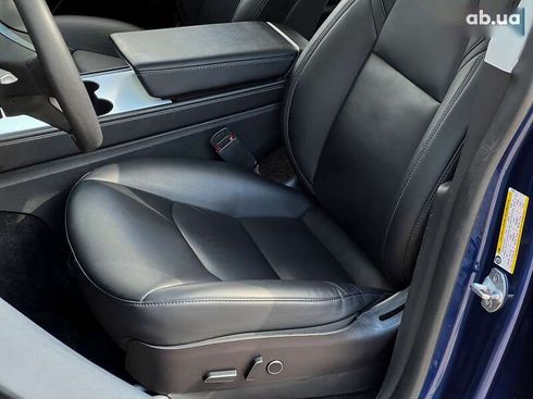 Tesla Model Y 2021 - фото 12