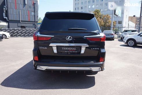 Lexus LX 2017 - фото 6