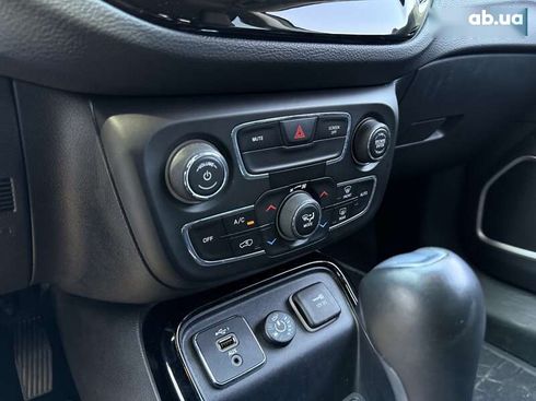 Jeep Compass 2020 - фото 26