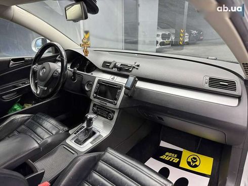 Volkswagen Passat 2010 - фото 19