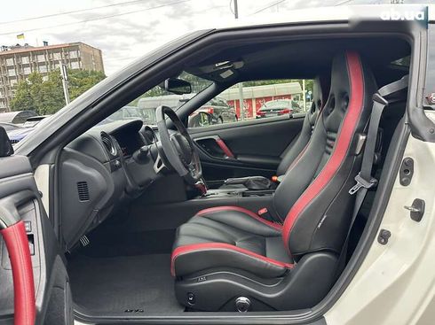 Nissan GT-R 2013 - фото 26