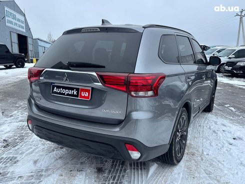 Mitsubishi Outlander 2019 серый - фото 7