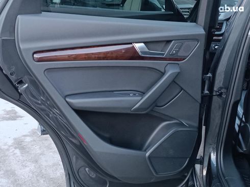 Audi Q5 2018 серый - фото 29