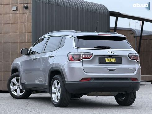 Jeep Compass 2018 - фото 16