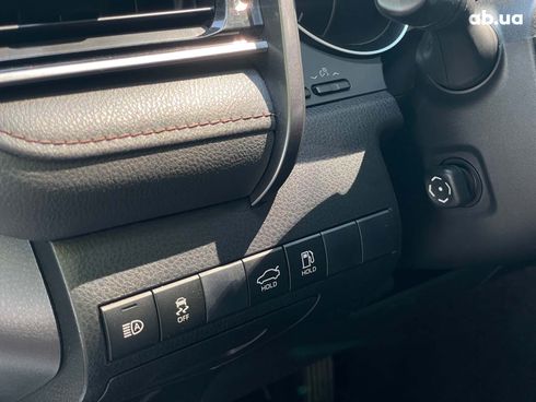 Toyota Camry 2019 белый - фото 32
