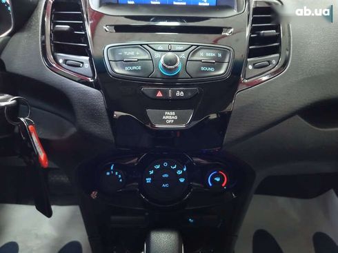 Ford Fiesta 2019 - фото 23