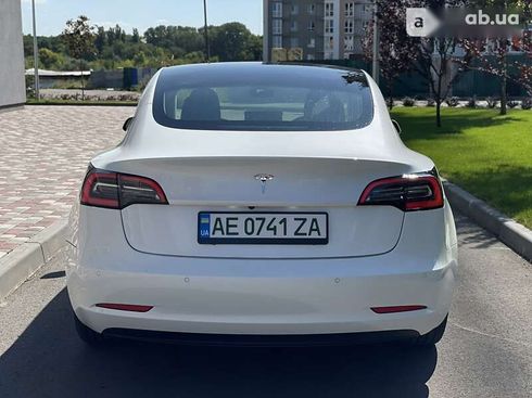 Tesla Model 3 2019 - фото 6