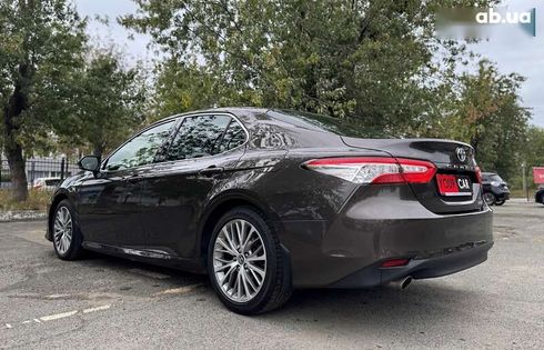 Toyota Camry 2019 - фото 25