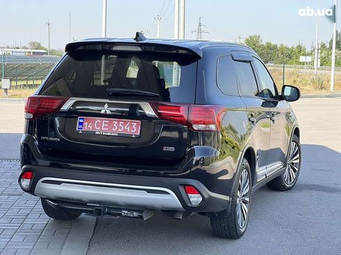 Mitsubishi Outlander 2019 - фото 5