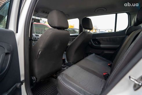 Skoda Fabia 2011 - фото 20