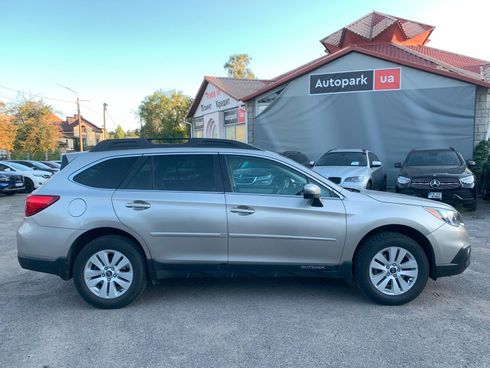 Subaru Outback 2016 бежевый - фото 10