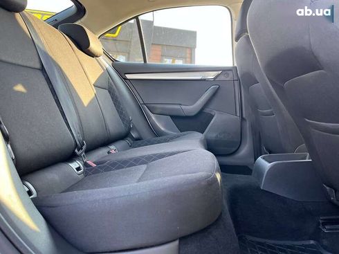 Skoda Octavia 2019 - фото 15