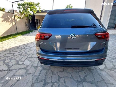 Volkswagen Tiguan 2018 серый - фото 7