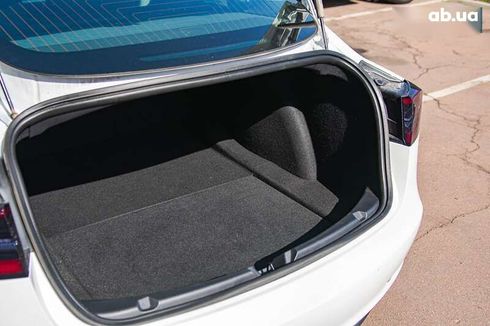Tesla Model 3 2019 - фото 14