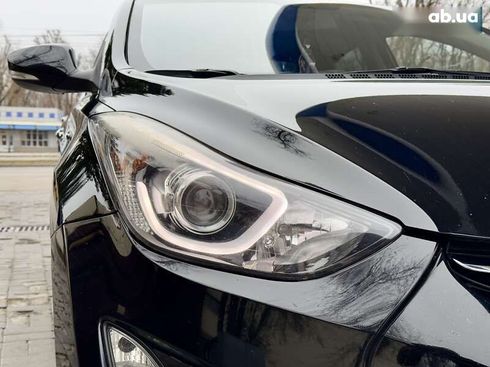 Hyundai Elantra 2014 - фото 8