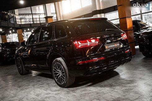 Audi Q7 2018 - фото 21