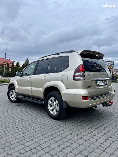 Toyota Land Cruiser Prado 2009 золотистый - фото 2