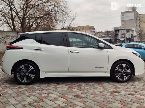 Nissan Leaf 2019 - фото 11