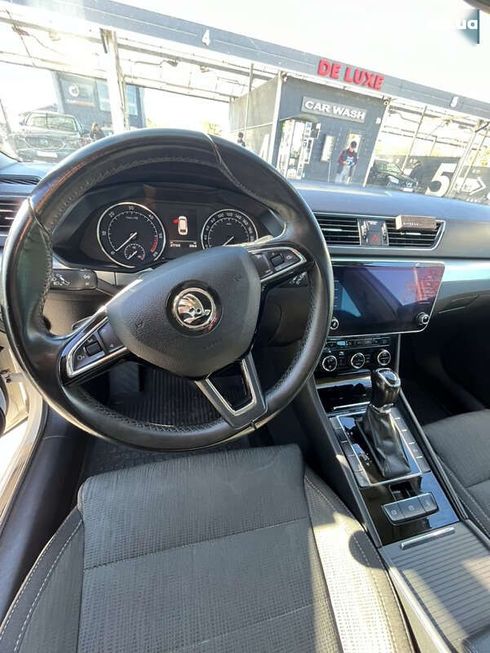 Skoda Superb 2019 - фото 10