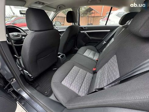 Skoda Octavia 2011 - фото 3