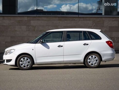 Skoda Fabia 2013 - фото 5