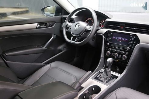 Volkswagen Passat 2021 - фото 13