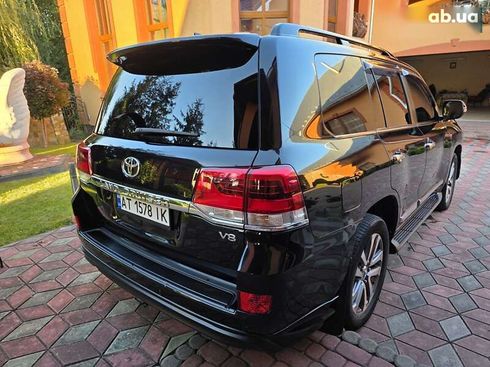 Toyota Land Cruiser 2018 - фото 15