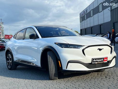 Ford Mustang Mach-E 2020 белый - фото 45