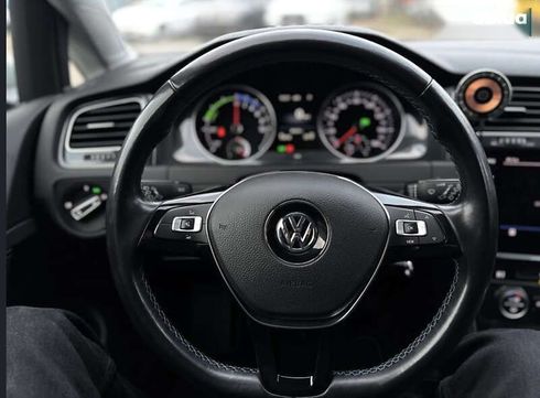 Volkswagen e-Golf 2020 - фото 18