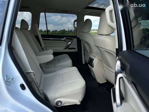 Lexus GX 2020 - фото 16