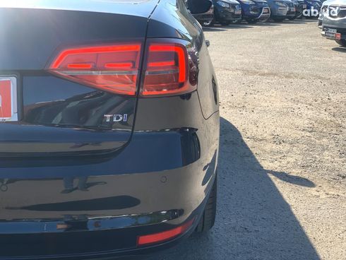 Volkswagen Jetta 2016 черный - фото 12