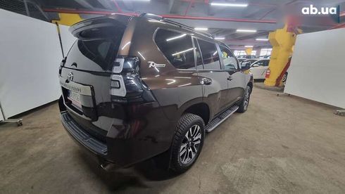 Toyota Land Cruiser Prado 2022 - фото 5