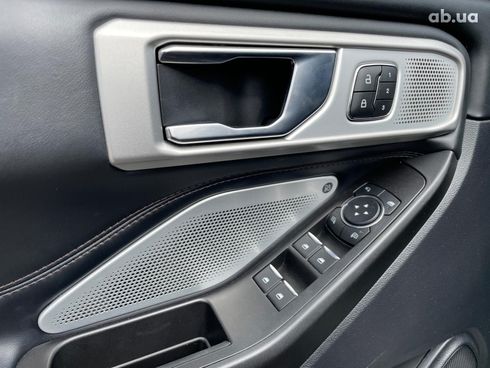 Ford Explorer 2020 серый - фото 26