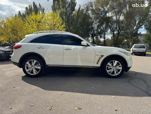 Infiniti QX70 2013 белый - фото 6