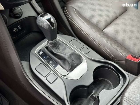 Hyundai Santa Fe 2016 - фото 21
