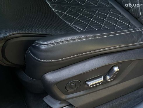 Audi Q8 2021 синий - фото 31