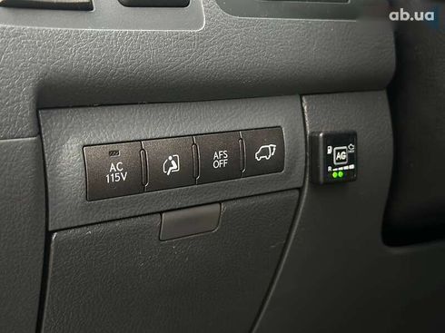 Lexus LX 2008 - фото 28