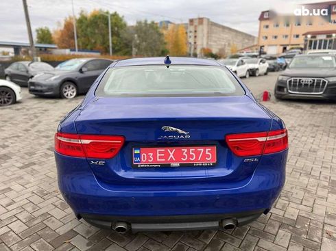 Jaguar XE 2018 - фото 5