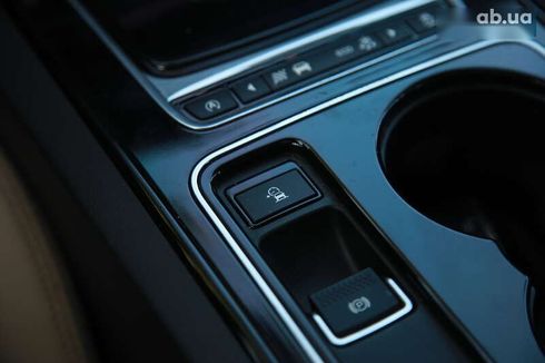 Jaguar XE 2016 - фото 21